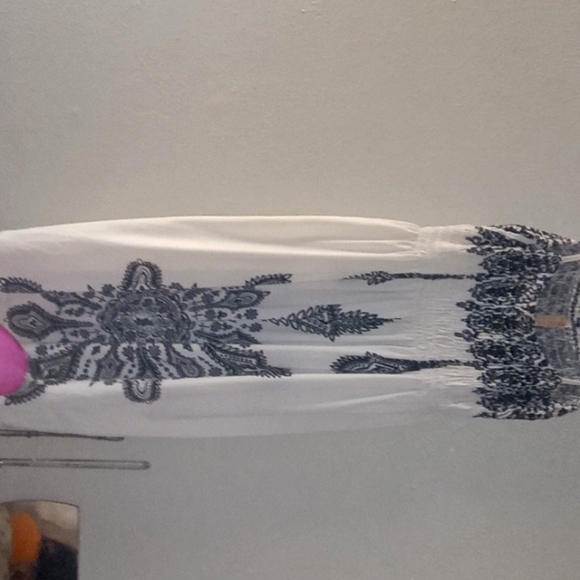 Dress - Picture 3 of 3